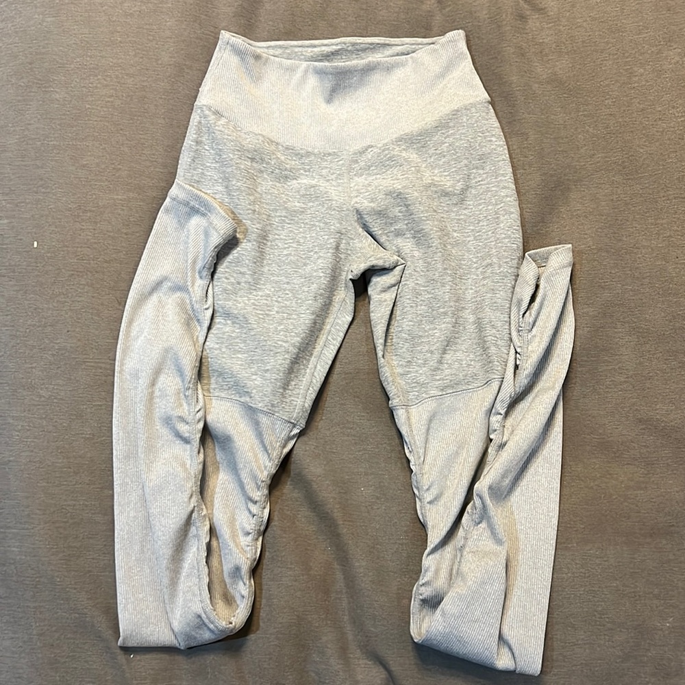Alo Leggings